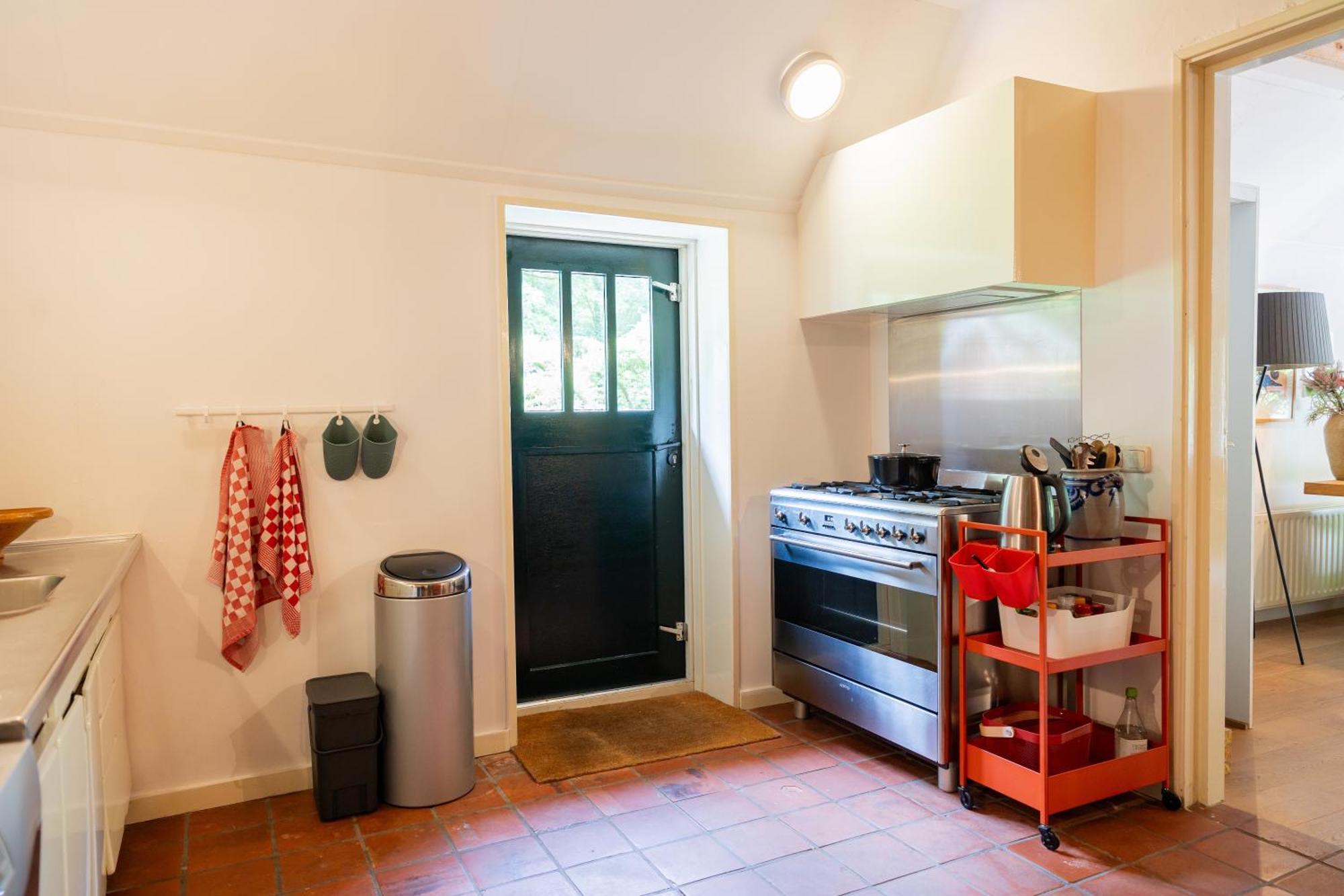 Landgoed Olterterp Lodges, kies een comfortabel huisje of appartement in bos met eigen entree, volledig ingerichte keuken en vele andere faciliteiten Buitenkant foto