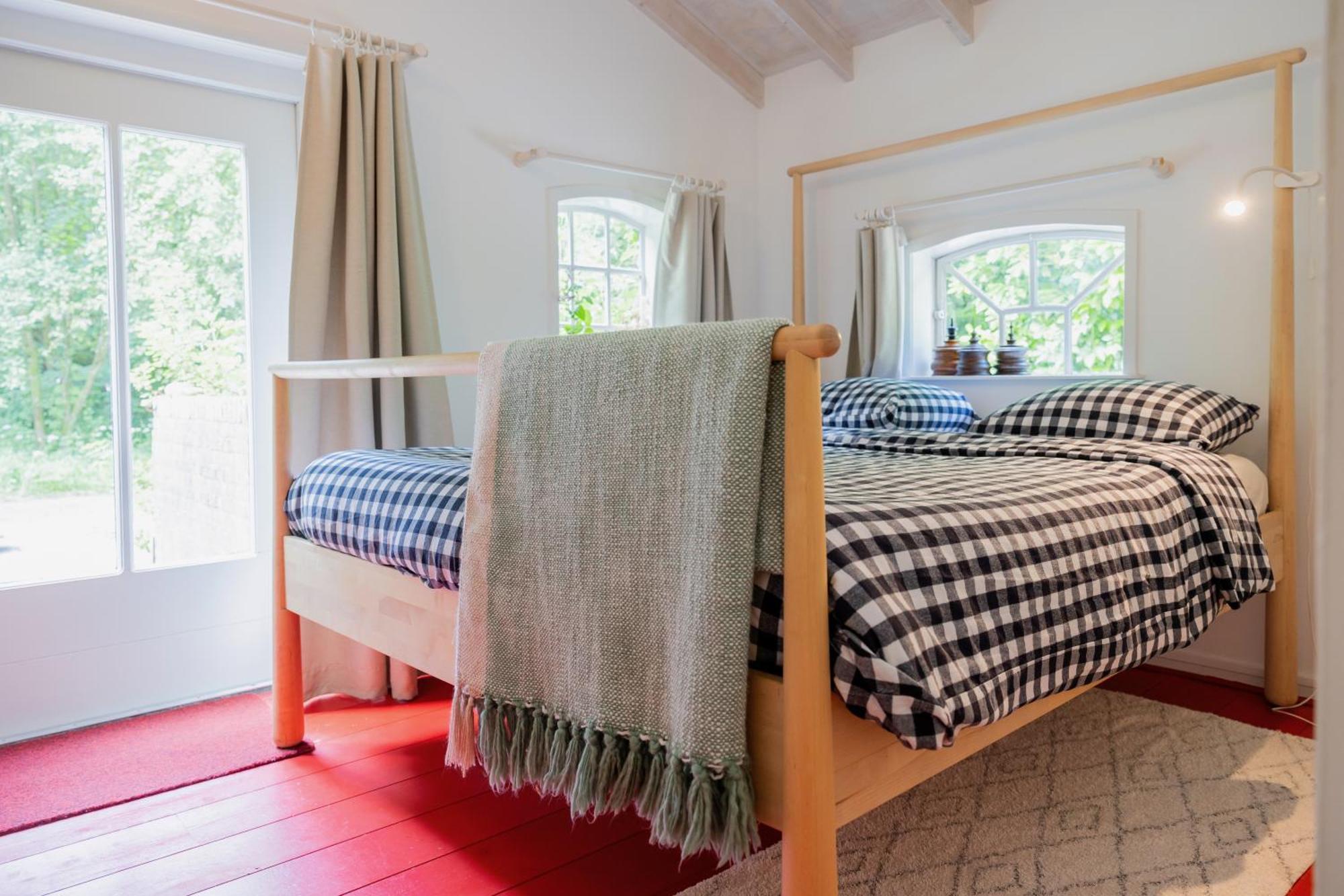 Landgoed Olterterp Lodges, kies een comfortabel huisje of appartement in bos met eigen entree, volledig ingerichte keuken en vele andere faciliteiten Buitenkant foto
